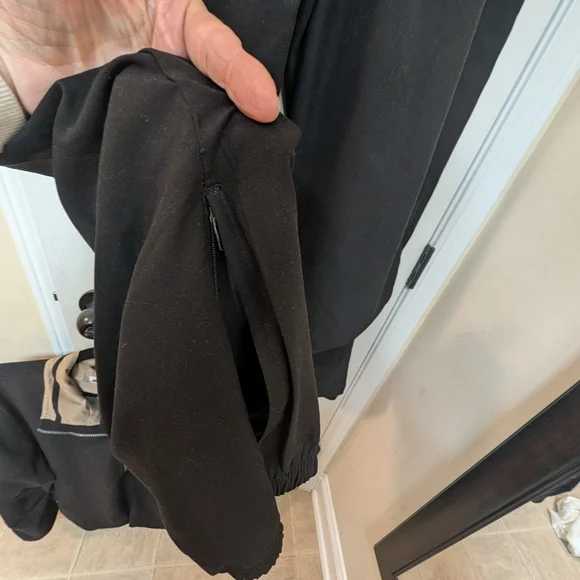 Roundtree & Yorke Black and Tan Pullover Quarter Zip Jacket with Matching Pants - Picture 13 of 16